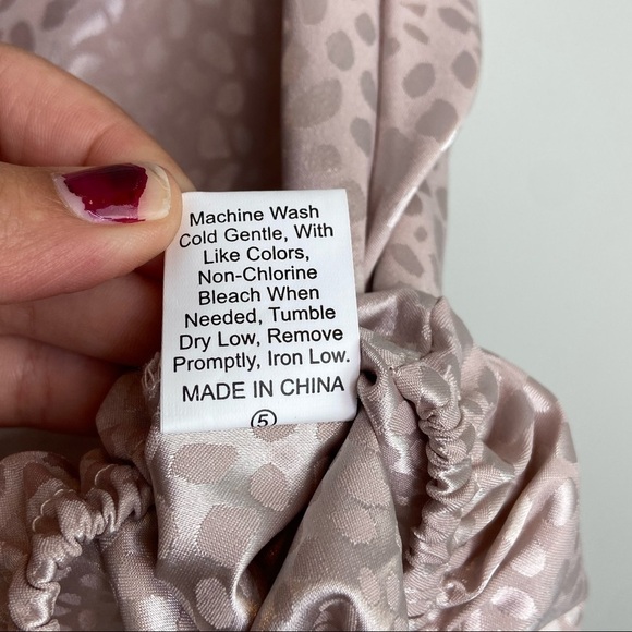 Satin off the shoulder blouse - Picture 6 of 7